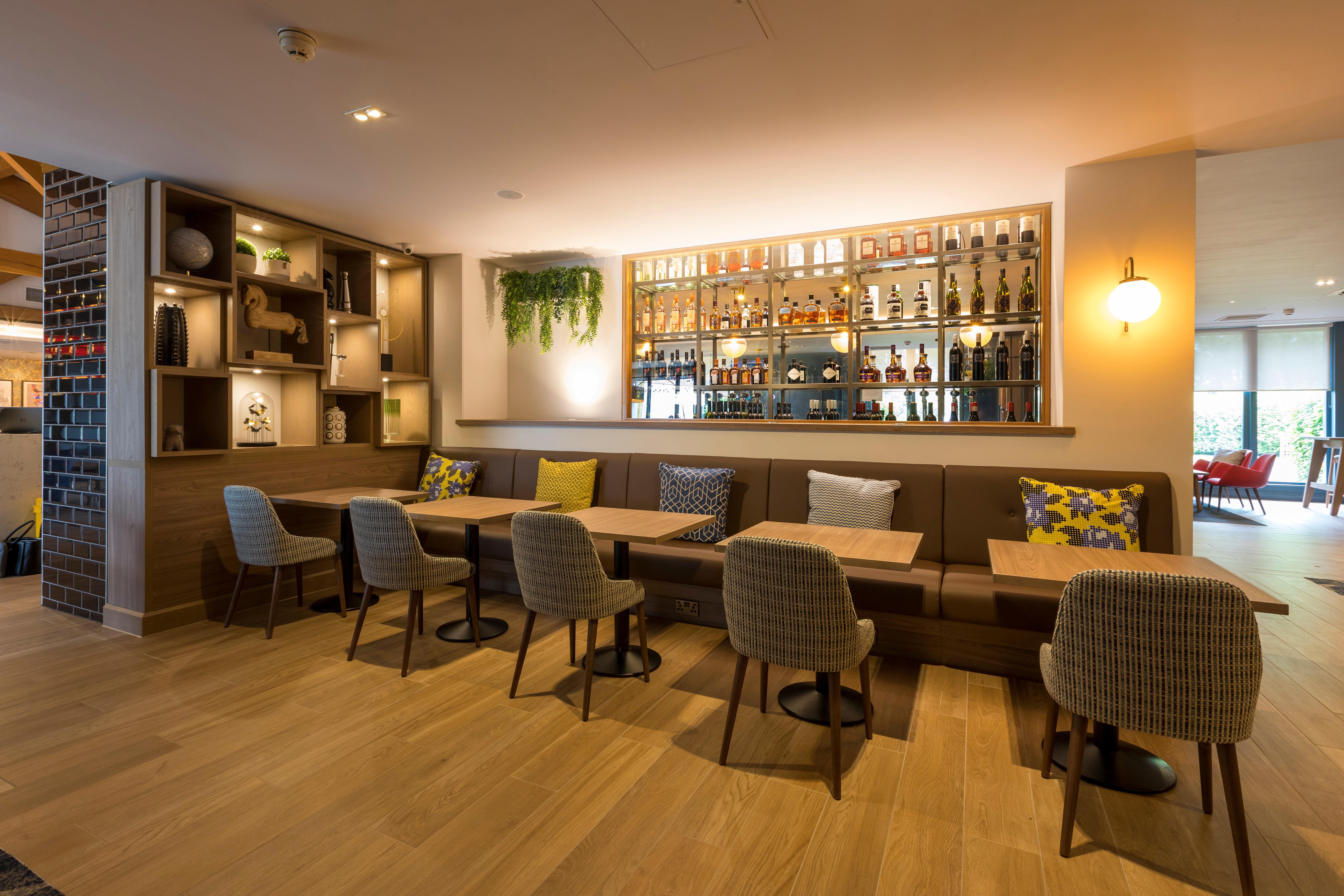 Holiday Inn Cambridge By Ihg Girton  Exterior foto