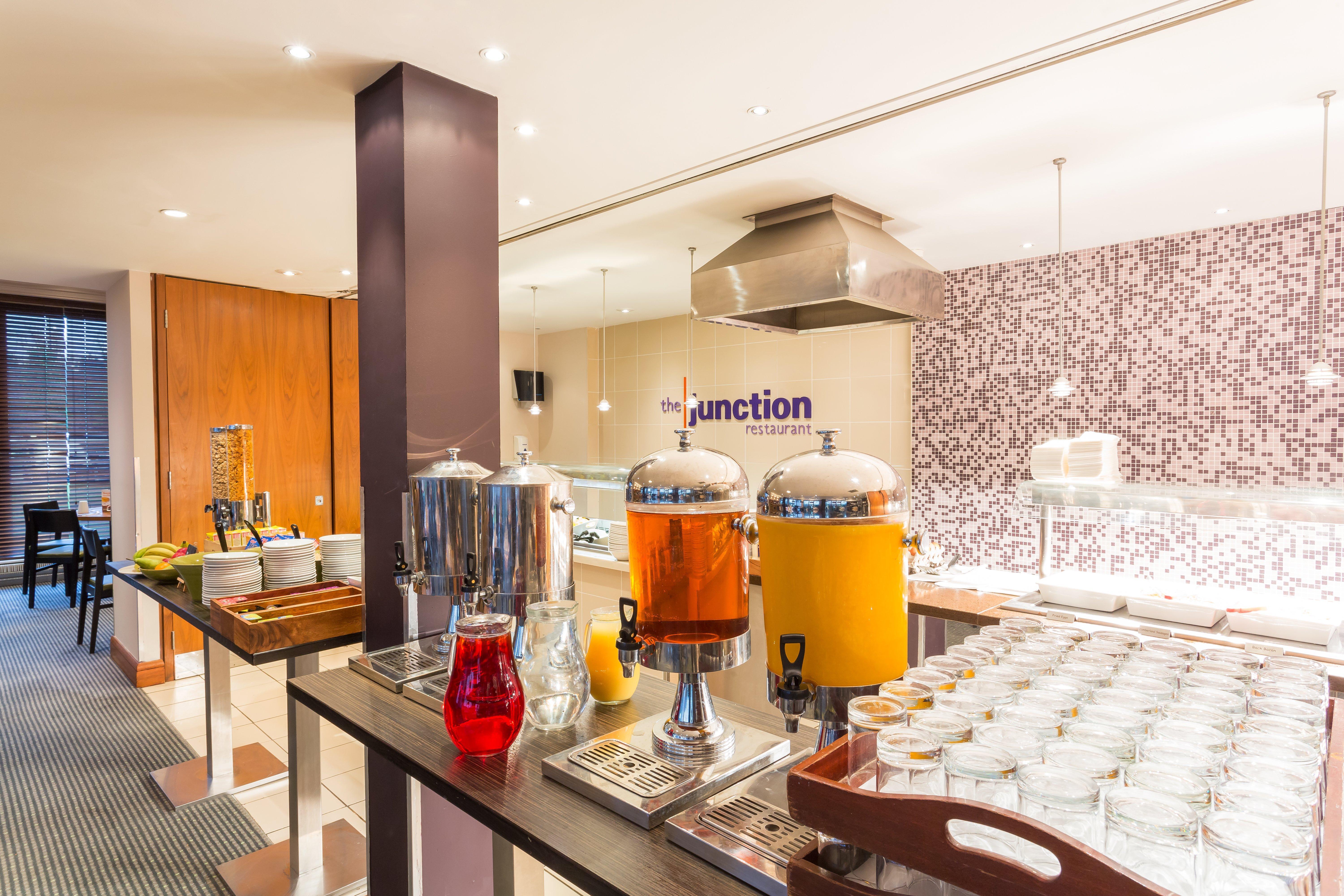 Holiday Inn Cambridge By Ihg Girton  Exterior foto