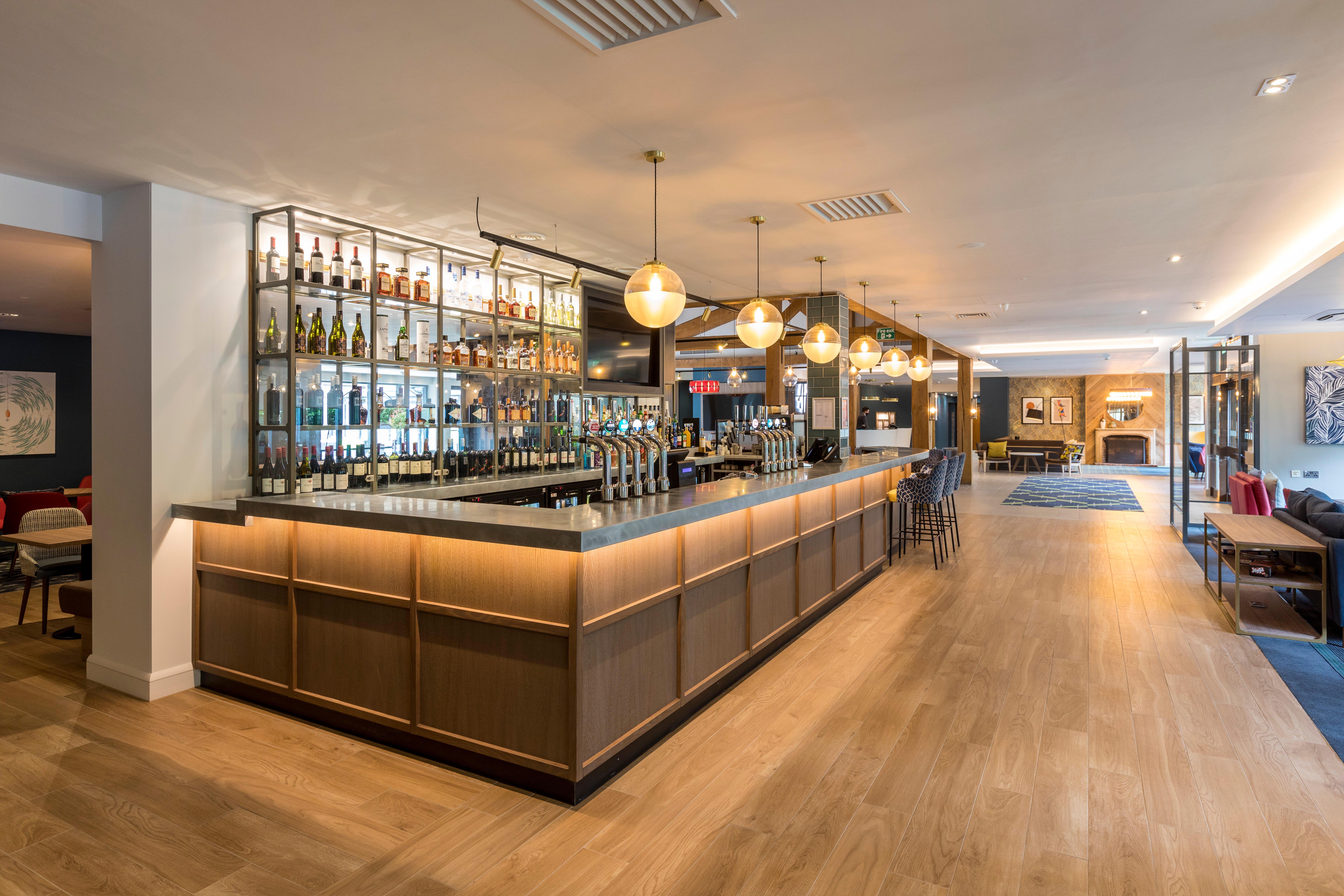 Holiday Inn Cambridge By Ihg Girton  Exterior foto