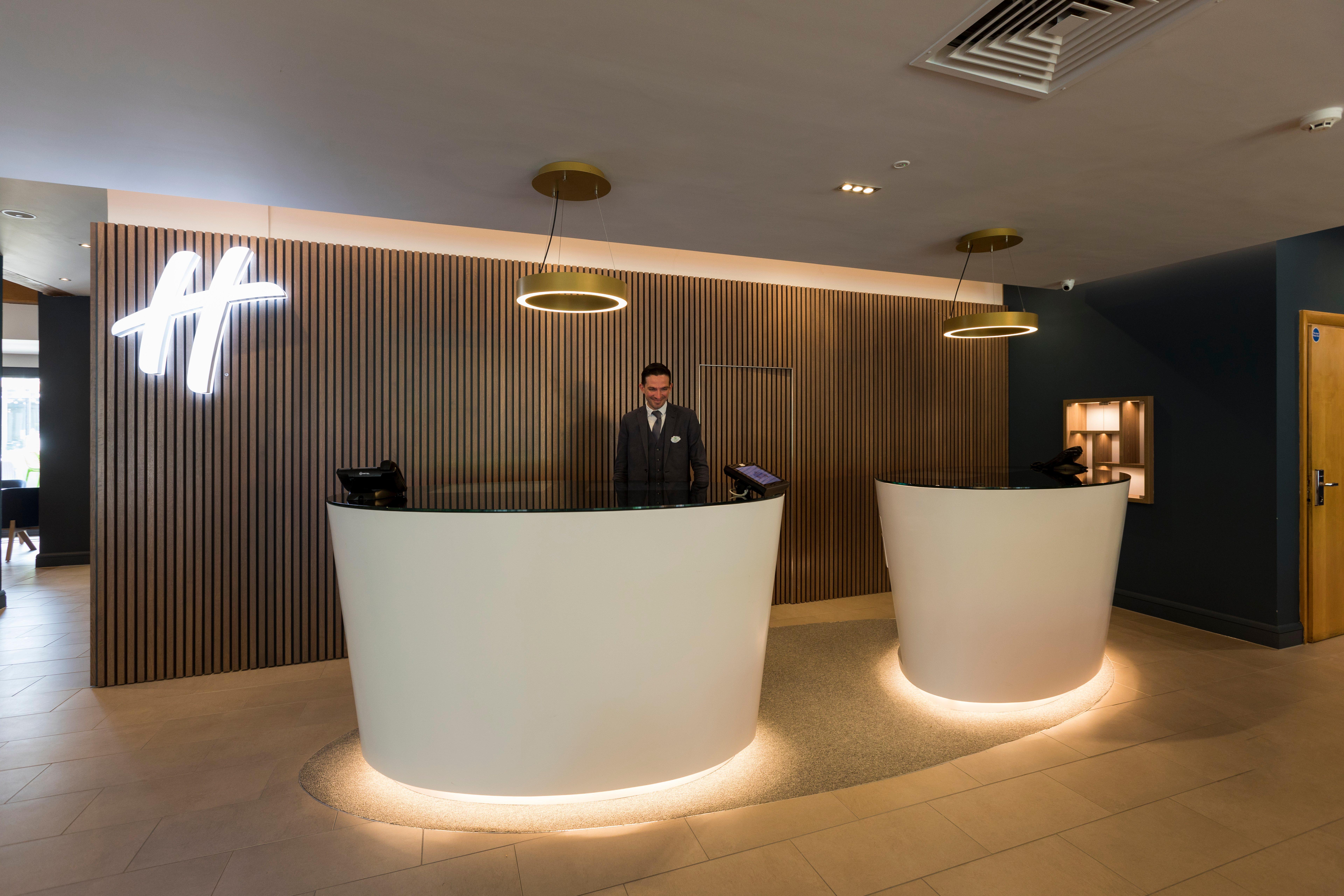 Holiday Inn Cambridge By Ihg Girton  Exterior foto